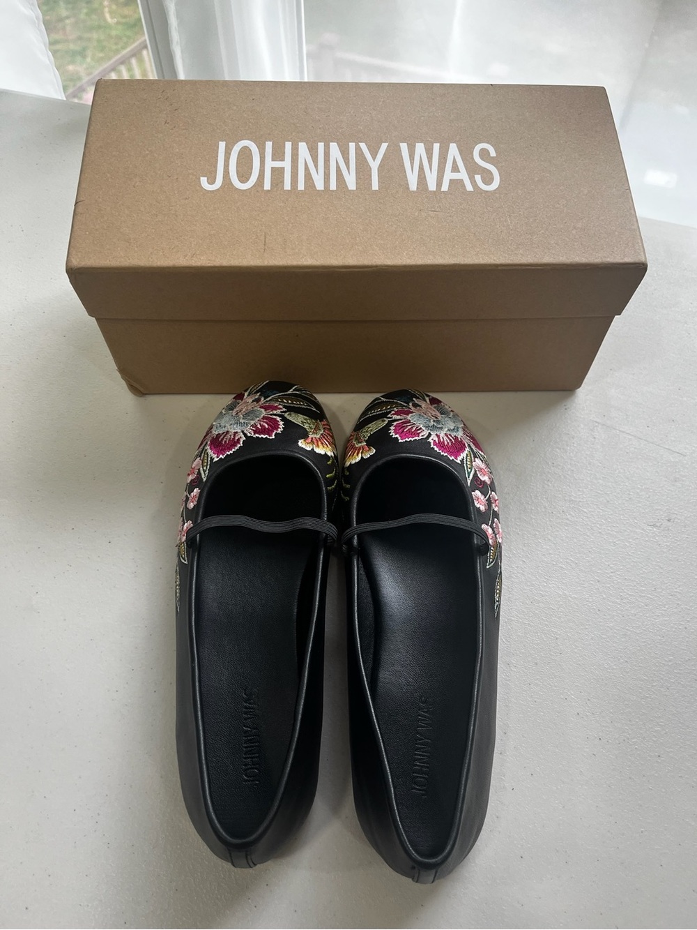 Johnny Was Juliette Embroidered Ballet Flats Black Floral Leather Size 8 EUC